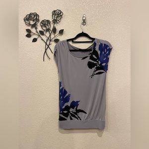THE Limited Blouse with Banded Hemline Grey Blue Floral Lightweight Size XS